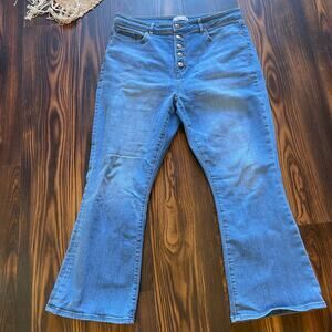 LOFT Curvy Button Front High Rise Kick Crop Jeans Size 10/30
